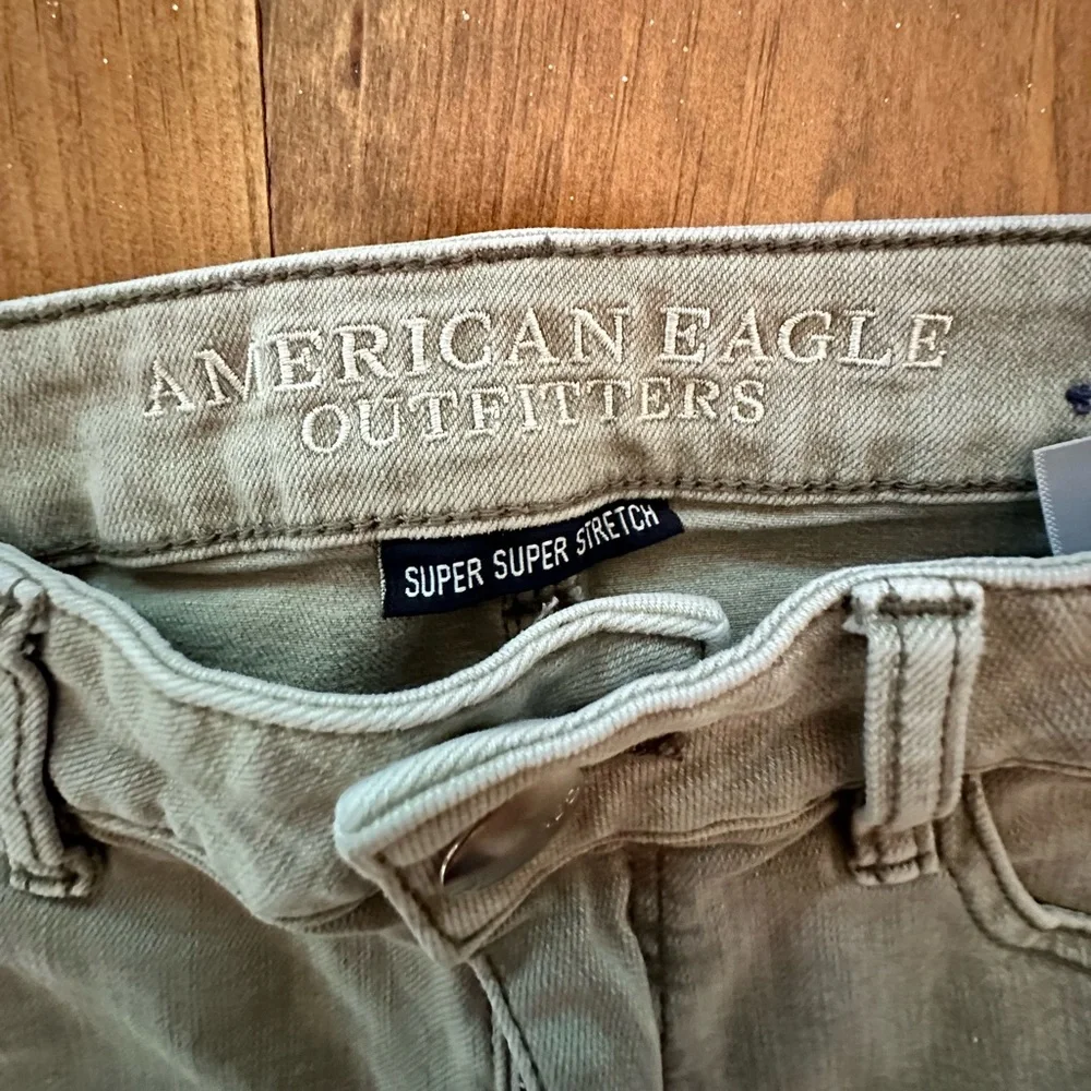 American Eagle Jean Shorts Green - Picture 2 of 4
